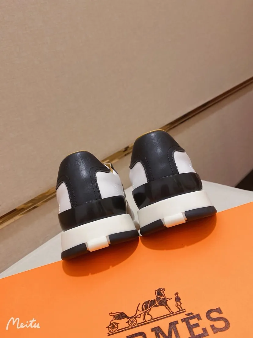 Ex-factory price: 500💰《HERMES》【Classic original single version】Hermès; top 🔝purchasing agent🔍🔍men's latest 🇺🇸sold simultaneously, original imported from Italy ▲▲first-layer cowhide ▲▲ (high-end, nobility and class) ) Exquisite workmanship (Italian 🇮🇹 imported water-dyed 🐂 cowhide lining) sole: original sole provided by the original factory, ⚠️exclusive double-layer activity·TPR·rubber·combined molded outsole; super comfortable·wear-resistant·non-slip·environmental protection The real thing is more beautiful when photographed in kind (high quality, following orders), you can come in and out at will * Number of yards: 38·39·40·41·42·43·44# (can be customized 45.)